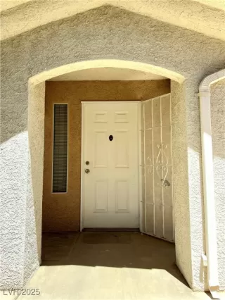 Photo #3: 2705803 Listing 