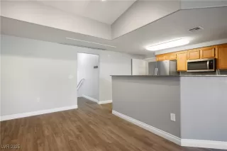 Photo #6: 2705810 Listing 