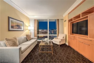 Photo #6: 2705813 Listing 