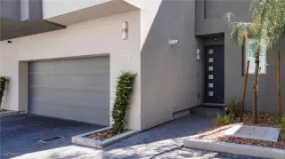 Photo #1: 2705815 Listing