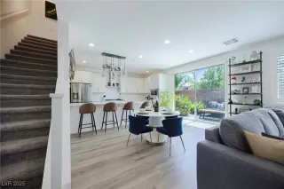 Photo #2: 2705815 Listing