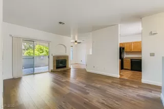 Photo #4: 2705822 Listing