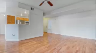 Photo #3: 2705833 Listing