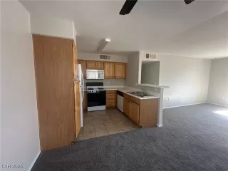 Photo #2: 2705841 Listing 