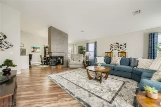 Photo #6: 2705870 Listing 