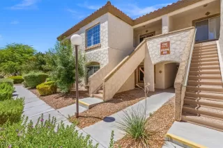 Photo #1: 2705880 Listing 