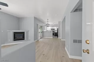 Photo #3: 2705880 Listing 