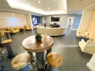 Photo #3: 2705884 Listing 