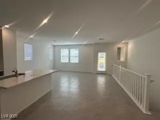 Photo #4: 2705888 Listing