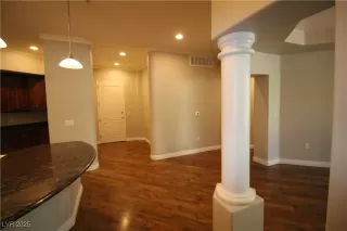 Photo #3: 2705897 Listing