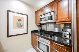 Photo #3: 2705898 Listing 