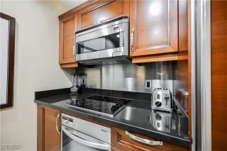 Photo #4: 2705898 Listing 