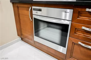 Photo #6: 2705898 Listing 