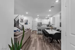 Photo #1: 2705908 Listing 