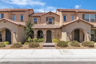 Photo #2: 2705908 Listing 