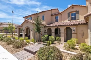 Photo #4: 2705908 Listing 