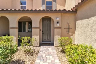 Photo #5: 2705908 Listing 