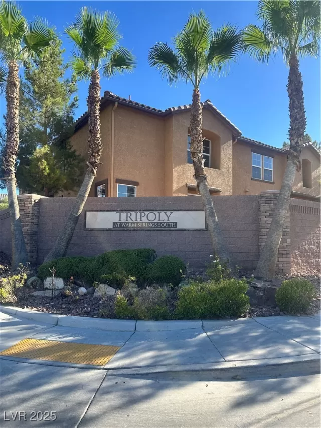 MLS: 2705915 Condo For Sale