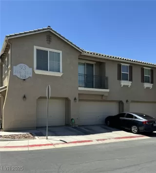 Photo #1: 2705915 Listing 
