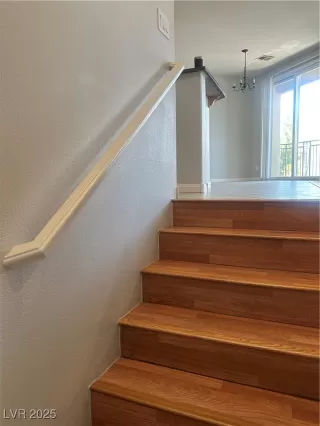 Photo #3: 2705915 Listing 