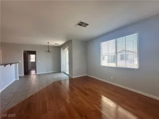 Photo #6: 2705915 Listing 