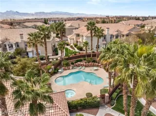 Photo #1: 2705920 Listing 