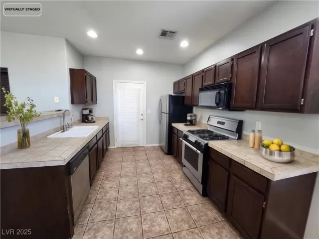 MLS: 2705934 Condo For Sale