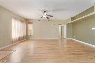 Photo #5: 2705952 Listing