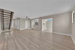 Photo #3: 2705969 Listing 