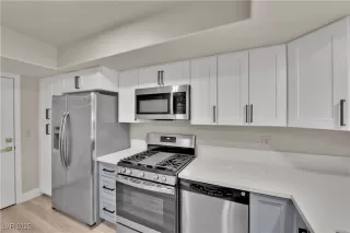 Photo #5: 2705969 Listing 