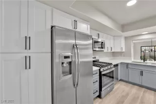 Photo #6: 2705969 Listing 