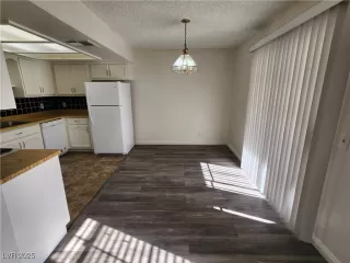 Photo #4: 2705980 Listing 