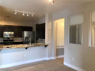 Photo #1: 2705994 Listing