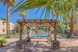 Photo #1: 2705996 Listing