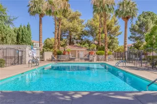 Photo #2: 2705996 Listing