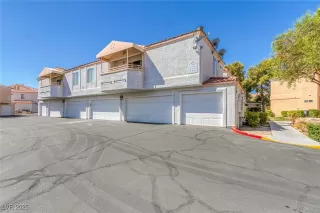 Photo #3: 2705996 Listing