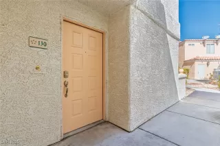 Photo #4: 2705996 Listing