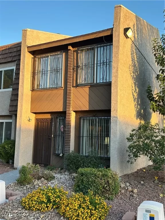 MLS: 2706006 Condo For Sale