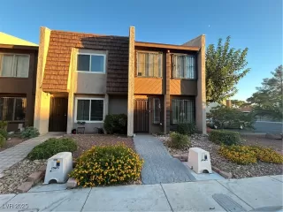 Photo #3: 2706006 Listing