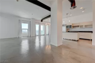 Photo #1: 2706010 Listing