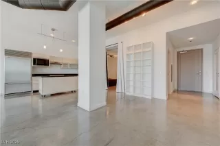 Photo #2: 2706010 Listing