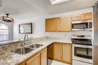 Photo #3: 2706016 Listing 