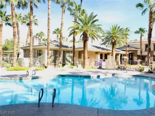 Photo #6: 2706028 Listing 