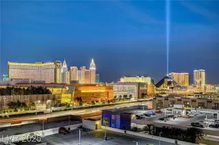 Photo #2: 2706055 Listing