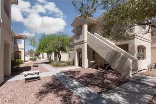 Photo #2: 2706087 Listing 