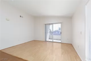 Photo #5: 2706087 Listing 