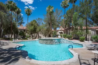 Photo #6: 2706094 Listing