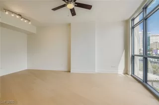 Photo #3: 2706100 Listing