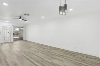 Photo #6: 2706113 Listing