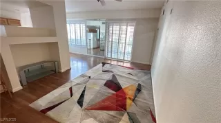 Photo #4: 2706129 Listing 